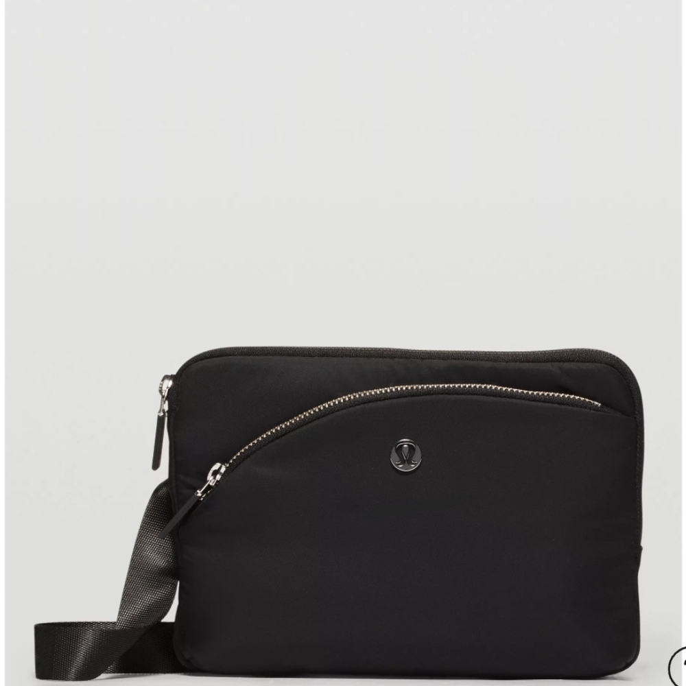 Lululemon Curved Lines Crossbody